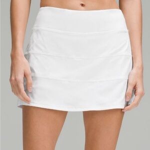 Lululemon Womens Tennis Skirt (size 4)